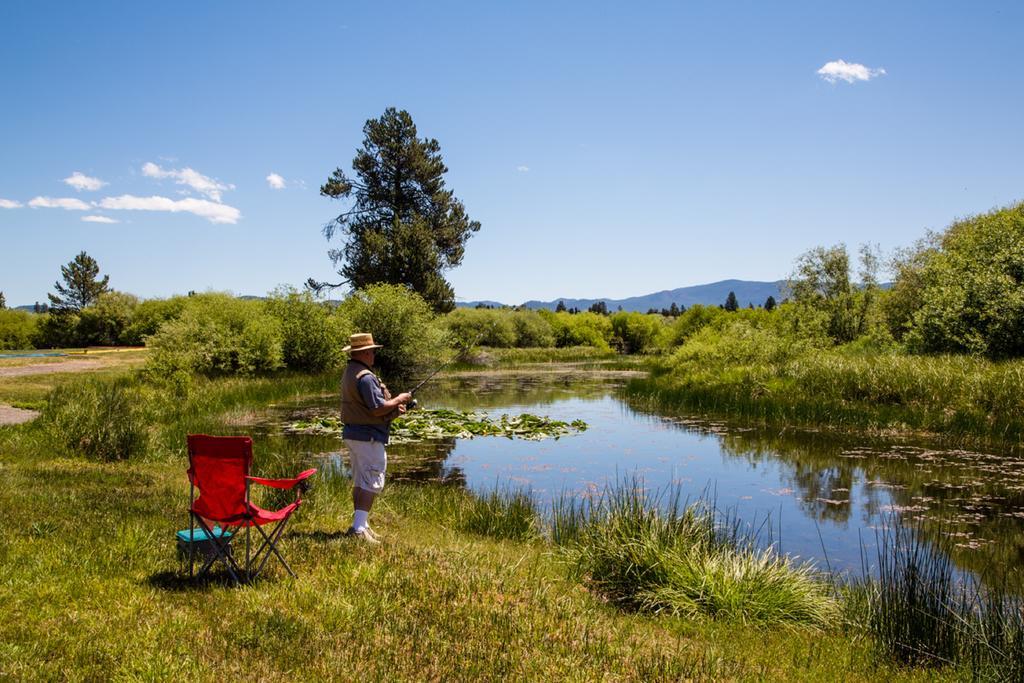 Bend-Sunriver Camping Resort Two-Bedroom Cabin 5 エクステリア 写真